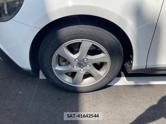 Volvo V40 2015-09 7981468-4
