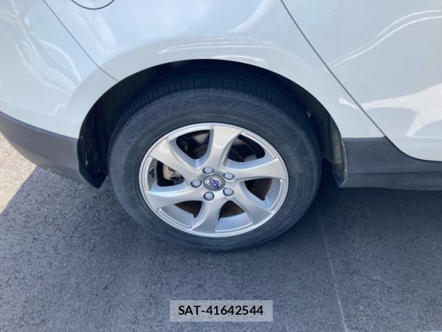 Volvo V40 2015-09 7981468-6