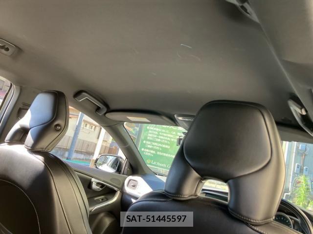 Volvo V40 2013-09 8039038-10
