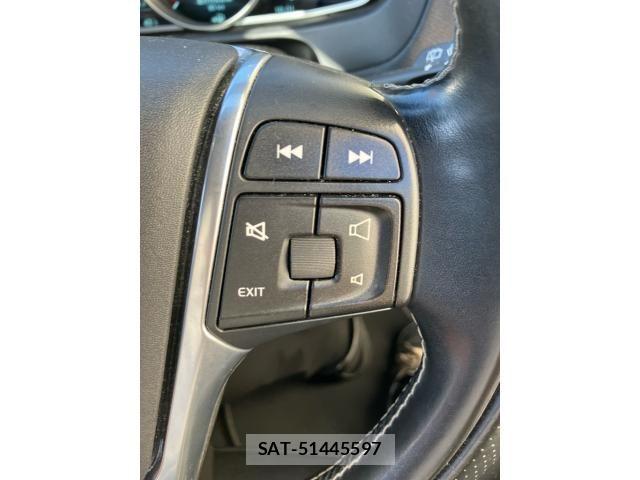 Volvo V40 2013-09 8039038-14