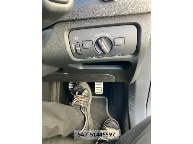 Volvo V40 2013-09 8039038-15