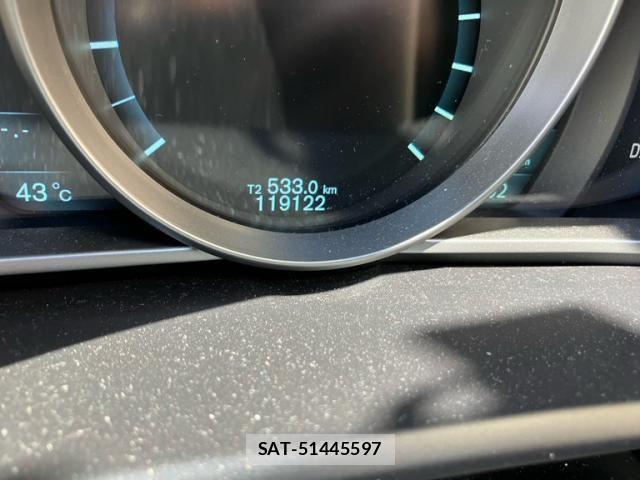 Volvo V40 2013-09 8039038-20