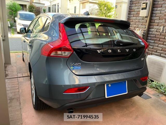 Volvo V40 2013-10 8039037-9