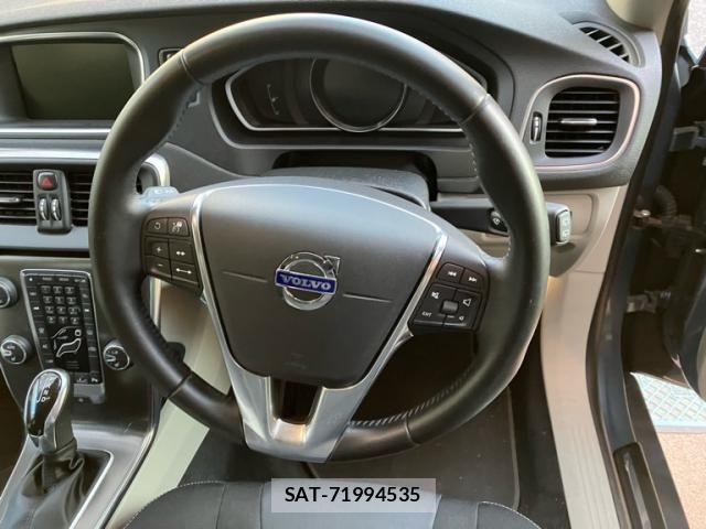 Volvo V40 2013-10 8039037-18