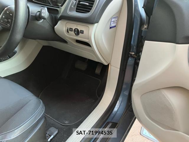 Volvo V40 2013-10 8039037-21