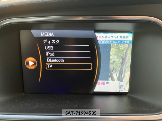 Volvo V40 2013-10 8039037-24
