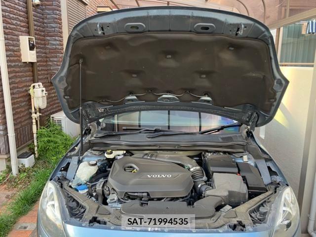 Volvo V40 2013-10 8039037-29