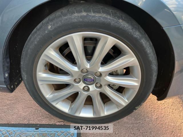 Volvo V40 2013-10 8039037-6