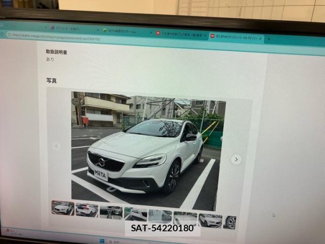 Volvo V40 2018-12 8102537-0