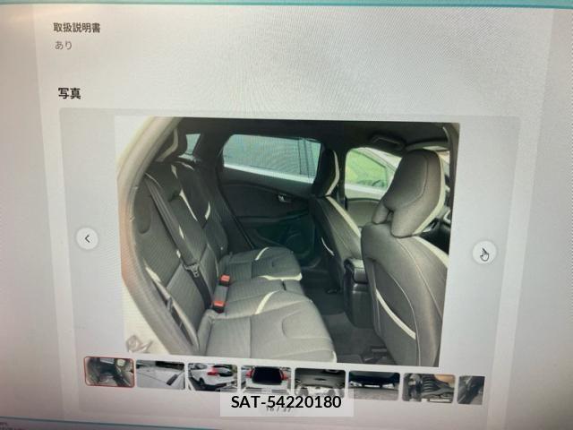 Volvo V40 2018-12 8102537-15