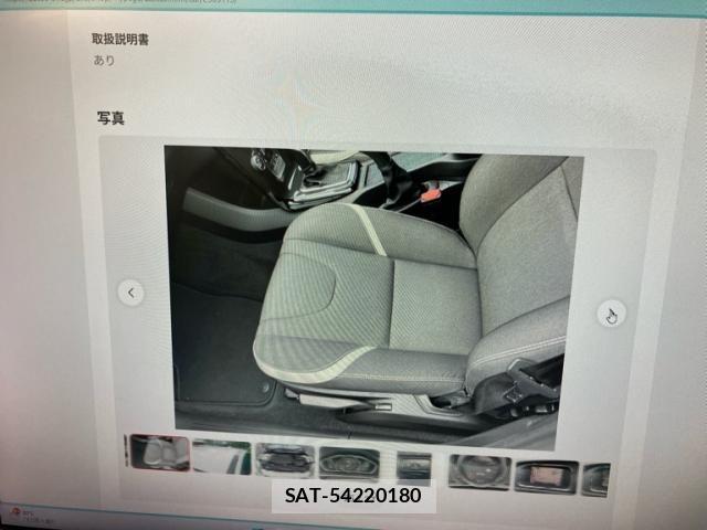 Volvo V40 2018-12 8102537-24