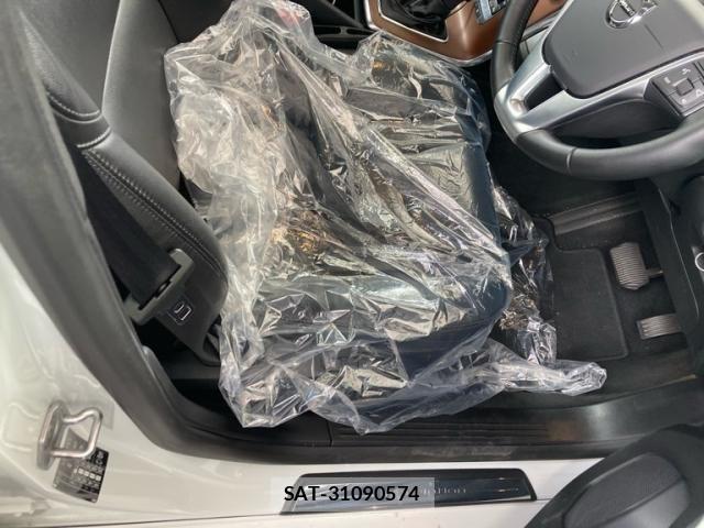 Volvo V40 2018-03 8102538-14