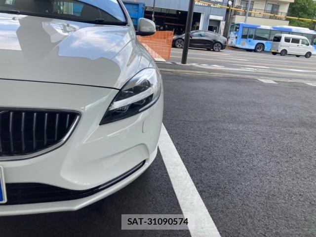 Volvo V40 2018-03 8102538-4