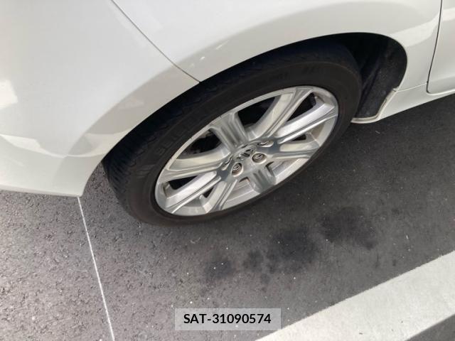 Volvo V40 2018-03 8102538-8