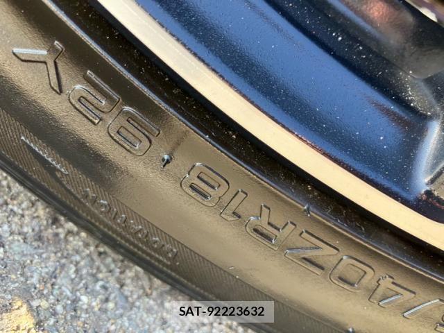 Volvo V40 2013-08 8132871-6
