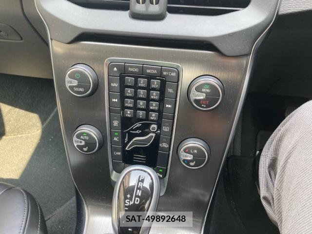 Volvo V40 2014-03 8146948-22