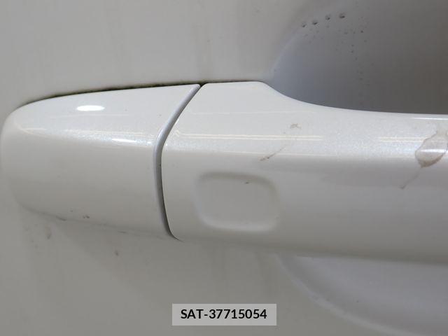 Volvo V40 2015-11 8159482-11