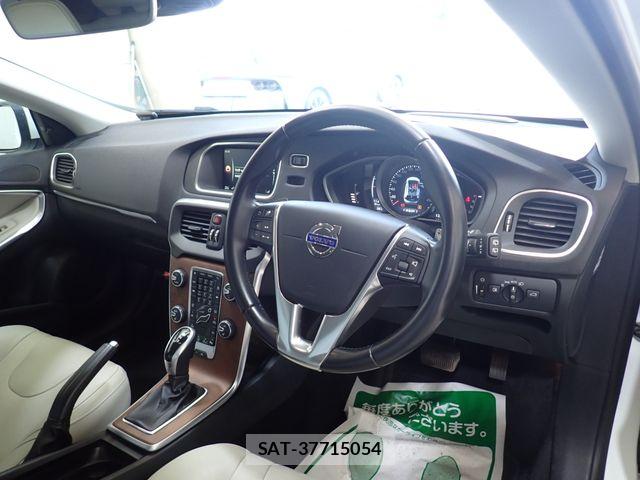 Volvo V40 2015-11 8159482-1