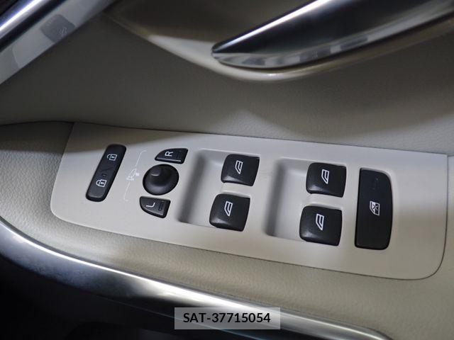 Volvo V40 2015-11 8159482-19