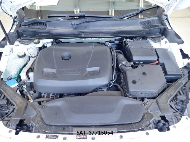 Volvo V40 2015-11 8159482-24