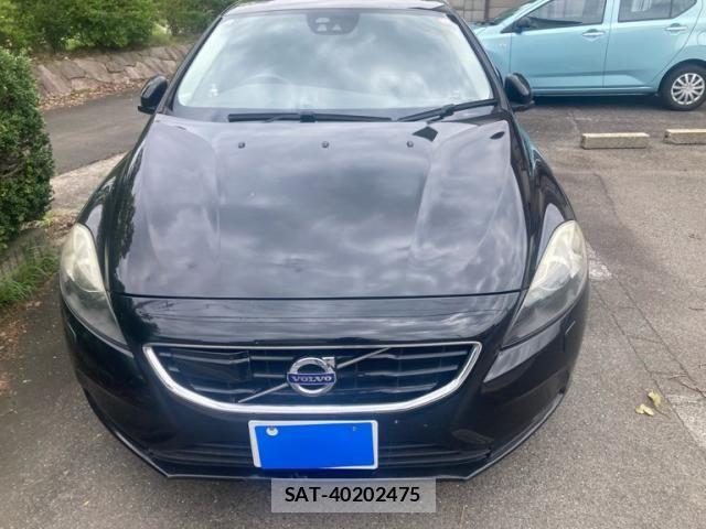 Volvo V40 2016-02 8210882-0
