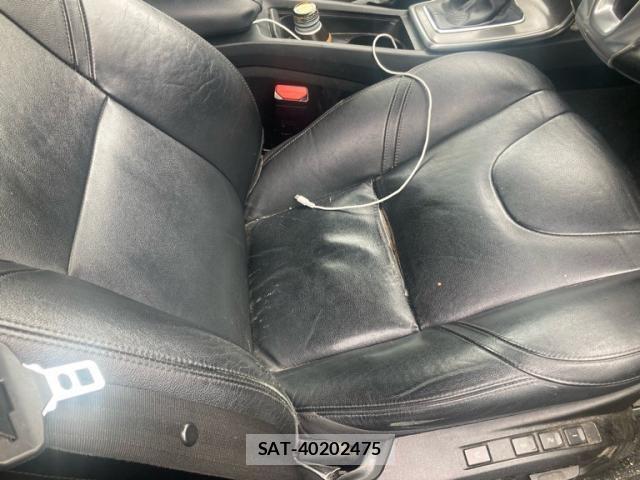 Volvo V40 2016-02 8210882-13