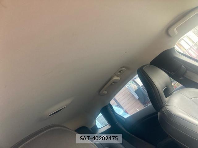 Volvo V40 2016-02 8210882-15