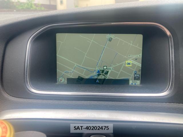Volvo V40 2016-02 8210882-22