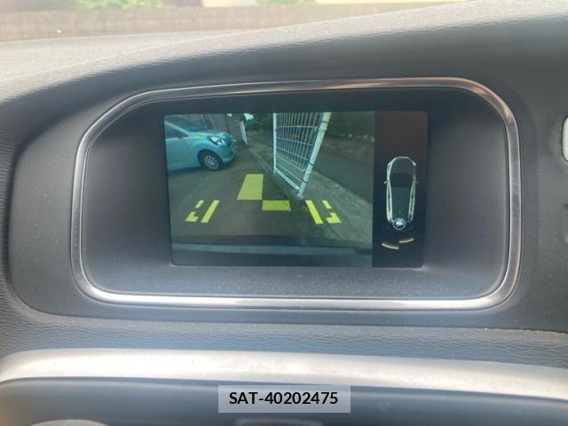 Volvo V40 2016-02 8210882-23
