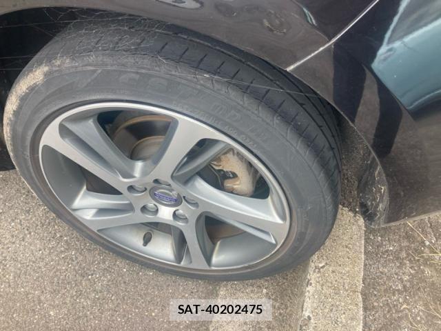 Volvo V40 2016-02 8210882-6