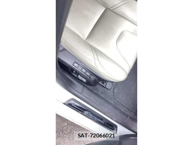 Volvo V40 2016-08 8232304-14