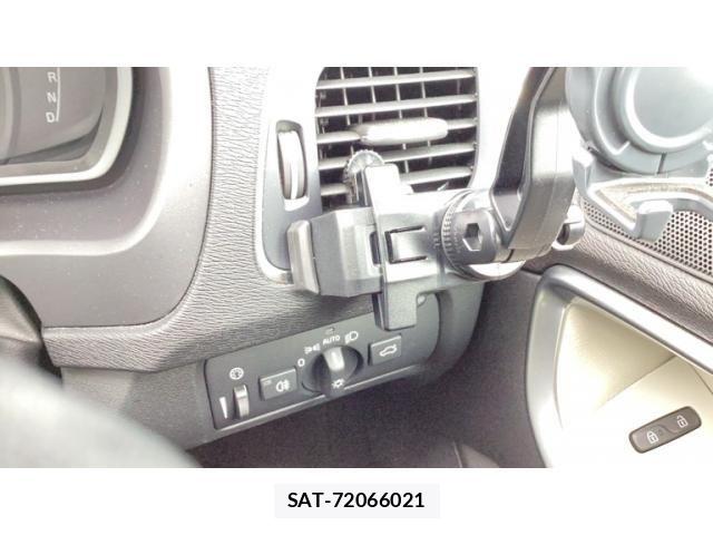 Volvo V40 2016-08 8232304-16