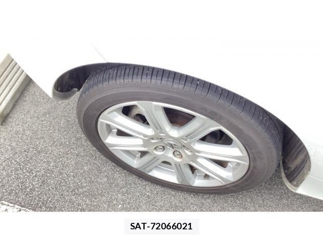 Volvo V40 2016-08 8232304-5