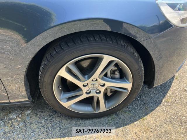Volvo V40 2017-07 8232307-9