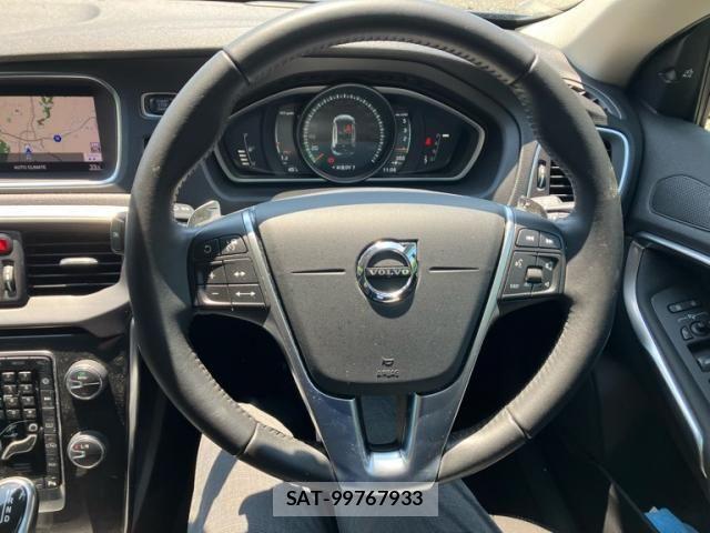 Volvo V40 2017-07 8232307-17