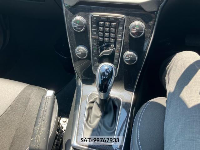 Volvo V40 2017-07 8232307-18