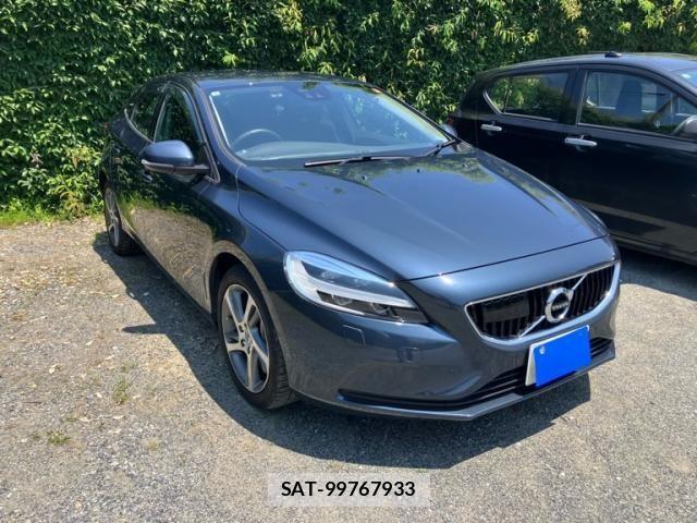 Volvo V40 2017-07 8232307-1