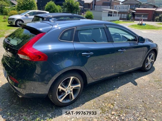 Volvo V40 2017-07 8232307-2