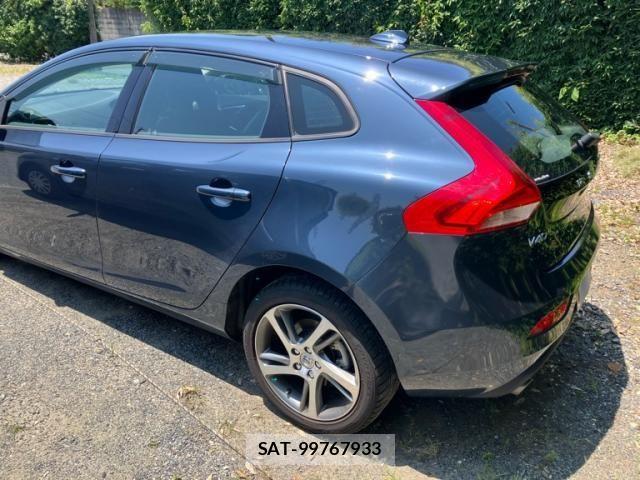 Volvo V40 2017-07 8232307-3