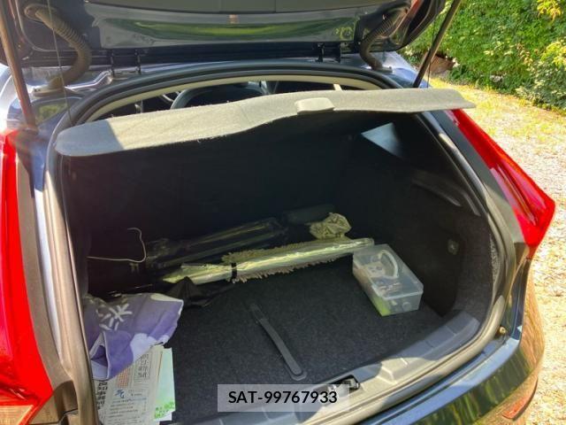 Volvo V40 2017-07 8232307-6