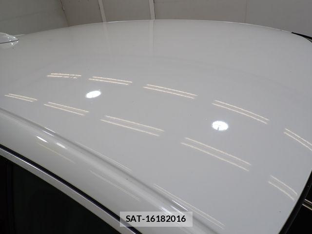 Volvo V40 2013-08 8247083-9