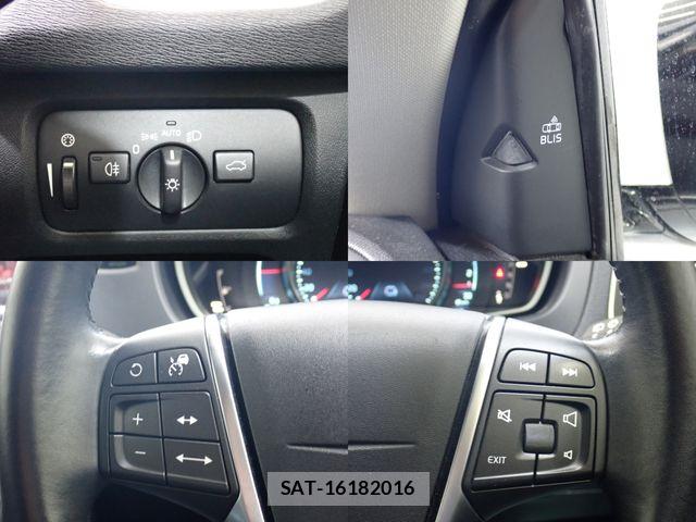 Volvo V40 2013-08 8247083-17