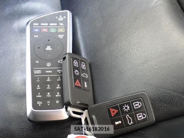 Volvo V40 2013-08 8247083-26