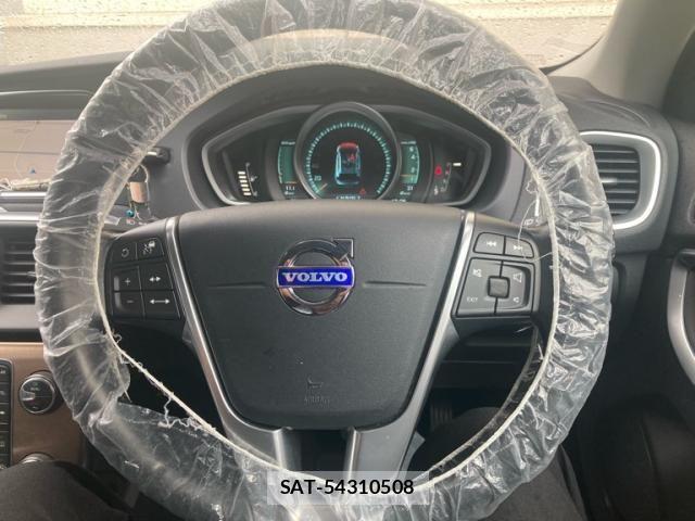 Volvo V40 2014-09 8247084-15