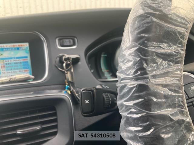 Volvo V40 2014-09 8247084-20