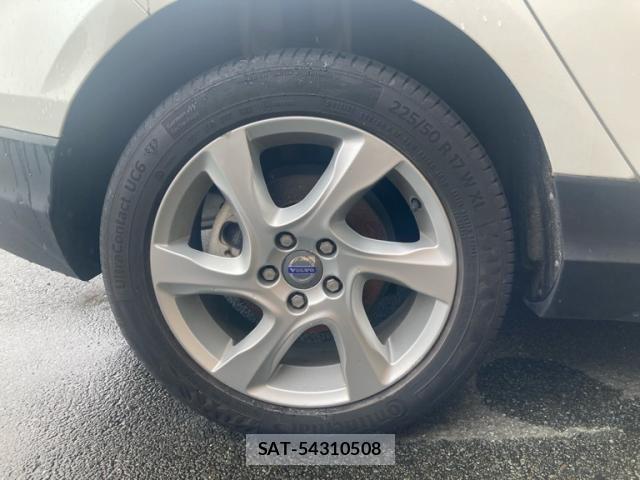 Volvo V40 2014-09 8247084-26