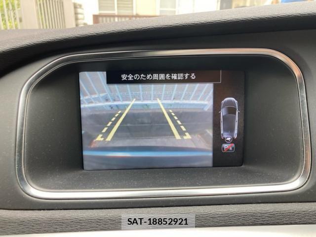 Volvo V40 2013-08 8317899-18