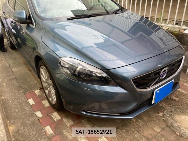 Volvo V40 2013-08 8317899-1