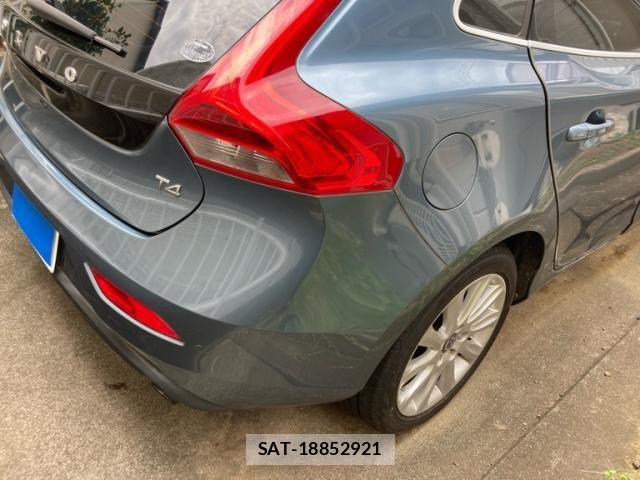 Volvo V40 2013-08 8317899-3