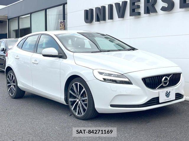 Volvo V40 2017-09 8317896-15